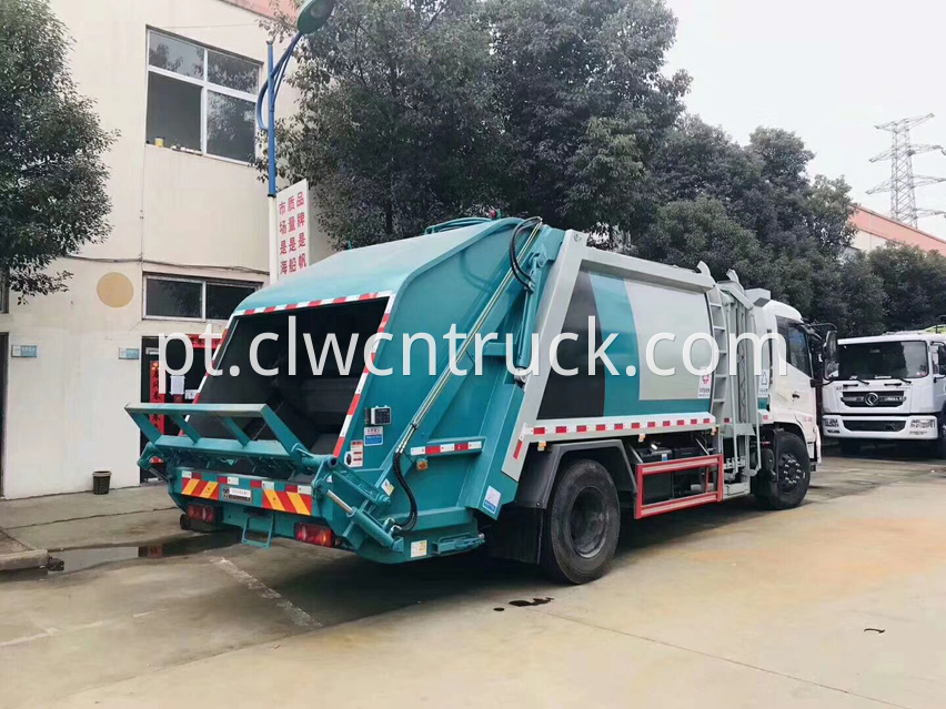 waste collection truck 4
